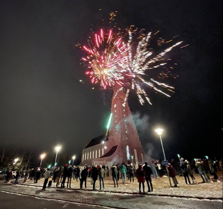 HallgrÃ­mskirkja vuurwerk oudejaarsavond oud en nieuw Reykjavik IJsland