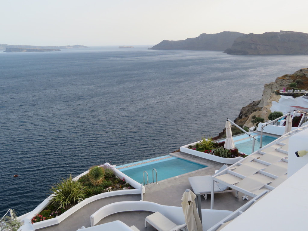 Santorini Oia Weekend zonsondergang blauwe daken Smaragdi hotel