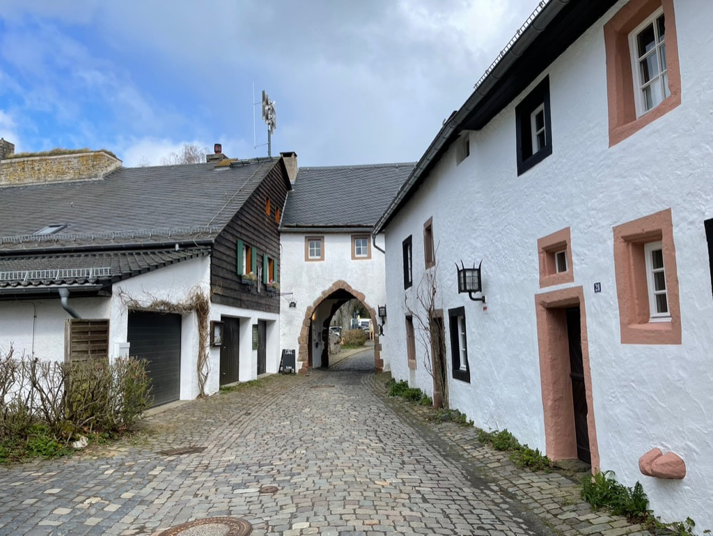 Kasteel Kronenburg Kronenburger See Burg Oud dorp 