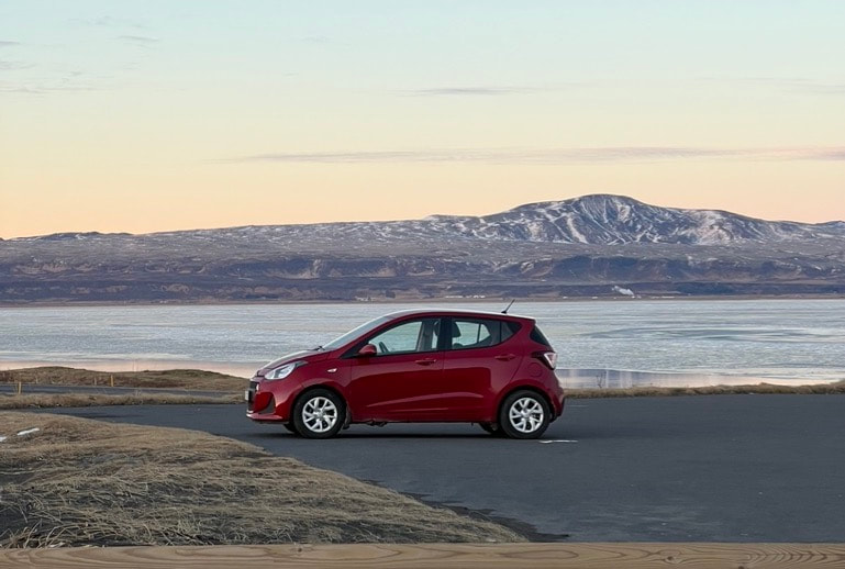 Auto huren op IJsland Sunny car